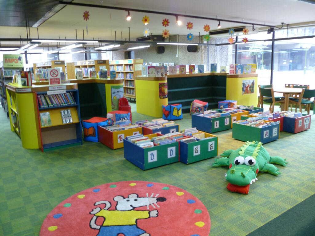 Did you know that your local public library is a treasure trove of activity? #family #tips buff.ly/2j3SMfV