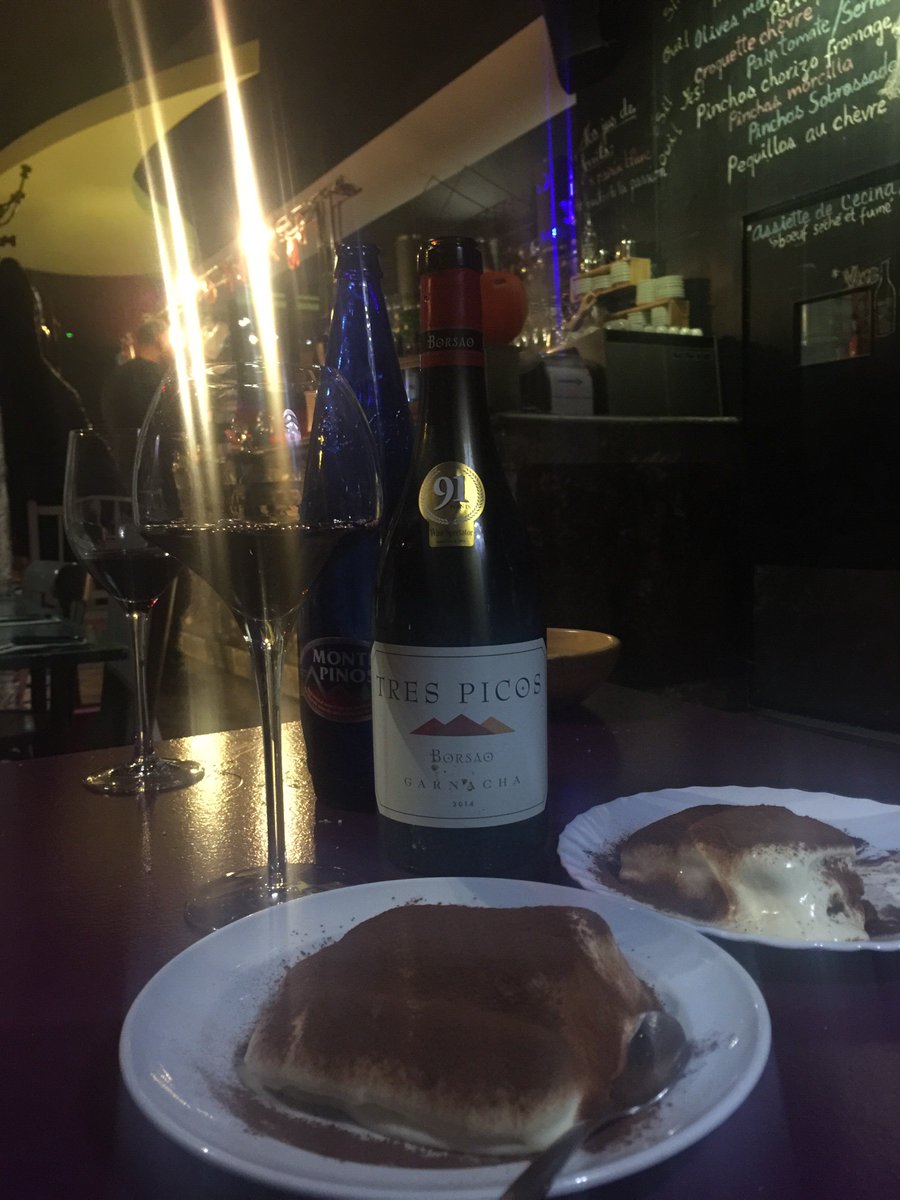 crystaldvegas's tweet photo. Perfect match !! #tiramisu #PonteLocoMacon #TresPicos #espagneitalie https://t.co/944VIrYfAR