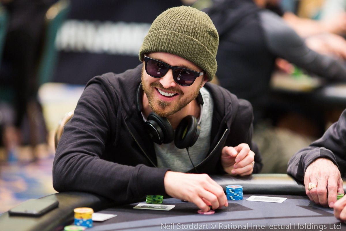 PokerStarsLIVE's tweet image. .@aaronpaul_8 in the house! Catch the Breaking Bad star now under the @PokerStarsTV lights at #PSCBahamas! 🎬 psta.rs/LIVE