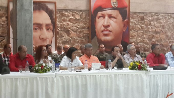 Ver imagen en Twitter Ver imagen en Twitter