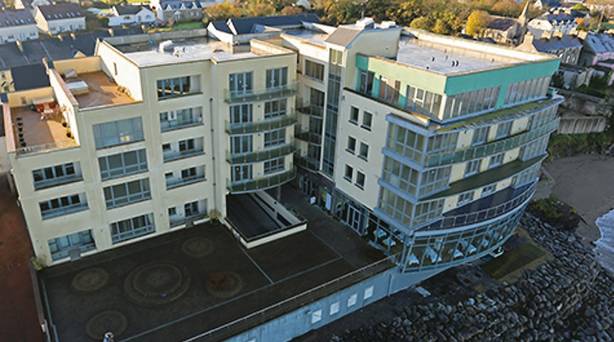 WCraftersltd's tweet photo. Already a great start to 2017 with the an order to replace the windows in this apartment complex in Donegal. https://t.co/j3HAqsakMu