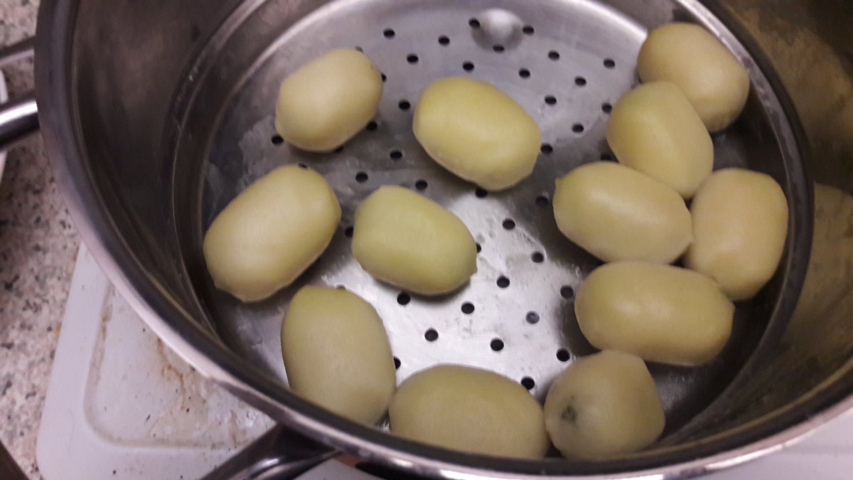 ShaneON45231410's tweet photo. If you are a female teacher with an unreasonable male colleague just cook some gnocchi, have some wine and use your imagination... https://t.co/OP19xGl4qu