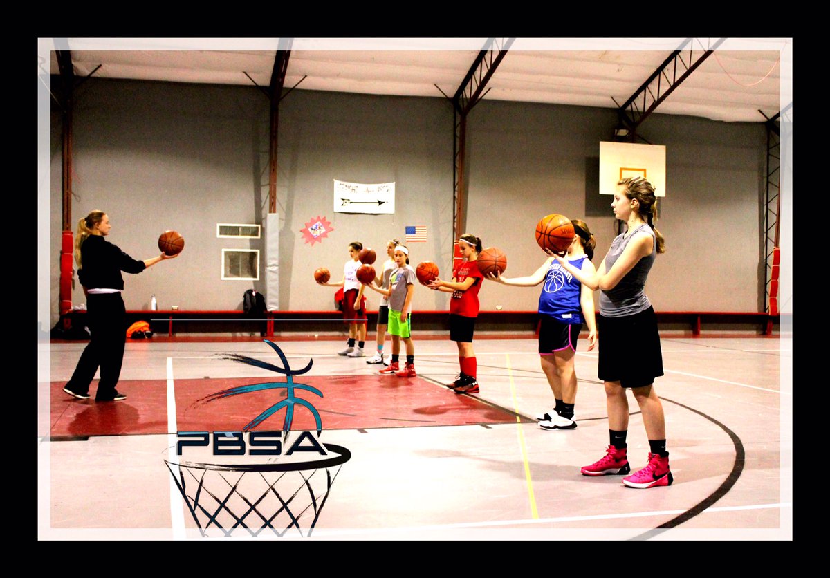 Coach_Preston_'s tweet image. Breaking down the basics - working on shooting form. #basicfundamentals #drills #PBSA #training #skills