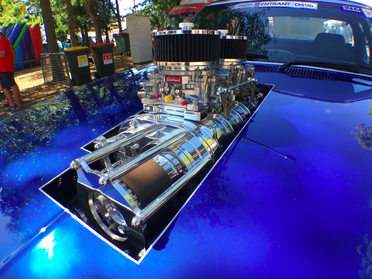 EdelbrockUSA's tweet photo. Twin Carbs for Tuesday.

#2carbTuesday #Edelbrock #SummerNats30 https://t.co/mfkI5ccnZq