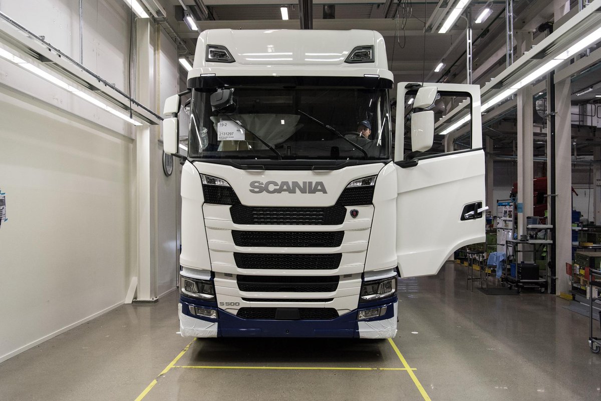 ScaniaGroup's tweet photo. Fresh off the production line. #NextGenScania https://t.co/MO9gNsFNgJ