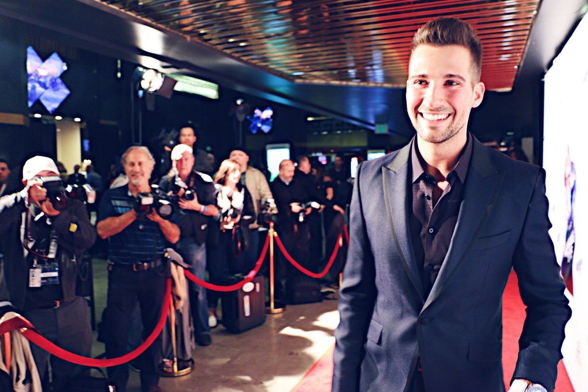 jamesmaslow's tweet photo. Pretty much my expression all night #48htl https://t.co/y1vaJKsxYj