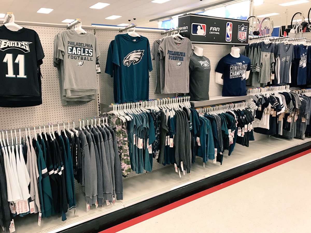 Fan Central has bounced back, and in a big way!! Great job to @groh_jordan for this vision! <a href="/laurengomez07/">LG</a> <a href="/beth_hinkleTGT/">BethHinkleTGT</a> @neilstrongTGT