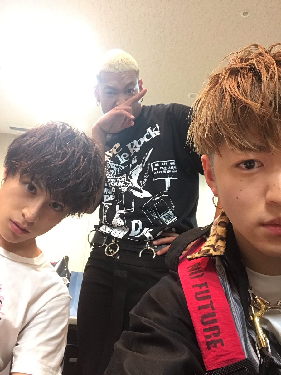 gunboy_jsb_ld's tweet photo. 🌼初タグ🌼

(🐨)99line

(💙)岩田剛典、登坂広臣

(💛)片寄涼太、佐野玲於、白濱亜嵐

 #LDHfamさんと繋がりたい  
 #LDH好きな人RT   
 #RTしてくれた人全員フォロー 
 #拡散希望RTおねがいします https://t.co/x1W4gedrQO