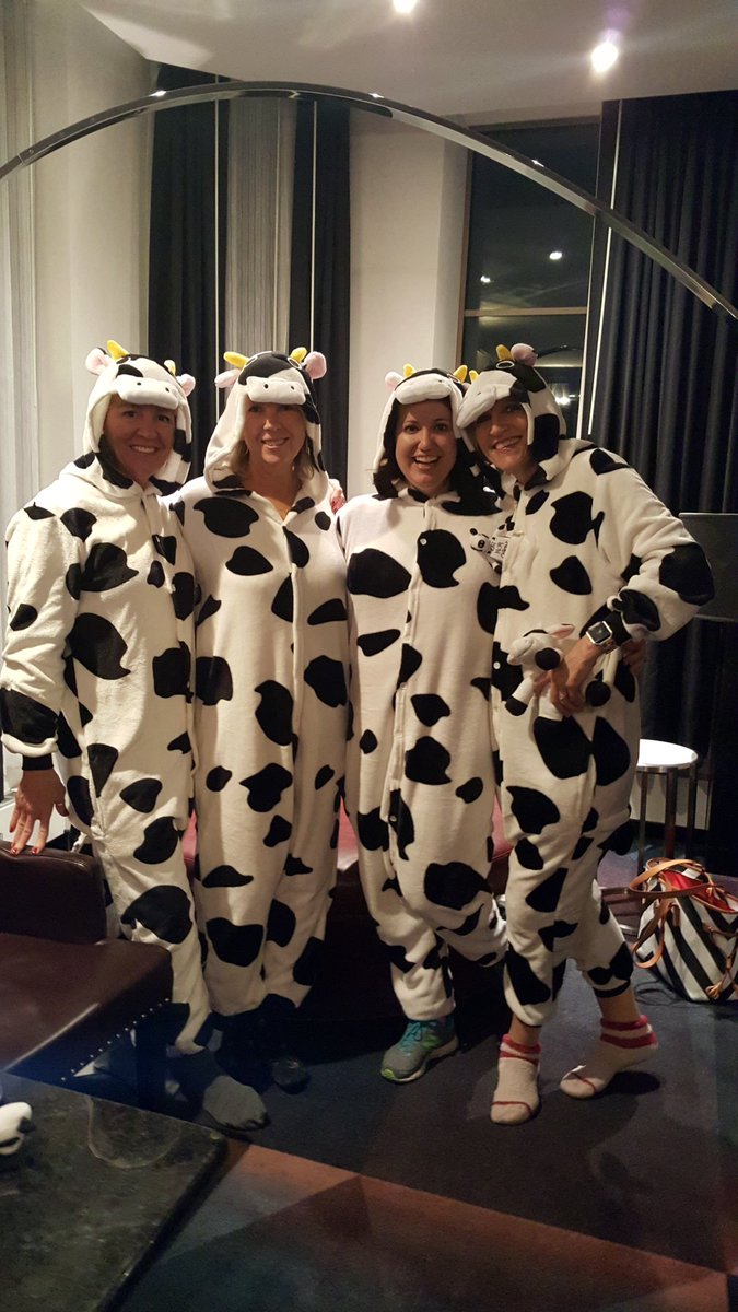 CindyIsaBAMF's tweet photo. #teamBDT is in the parlor! #teamidea2017 @MidwestDairy https://t.co/KeoTARs1AD