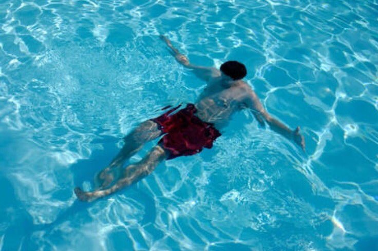 ZacHoward14's tweet photo. @mgcclub scafs halfway through his 50m freestyle leg #cantswim https://t.co/LtM9pCcnFs
