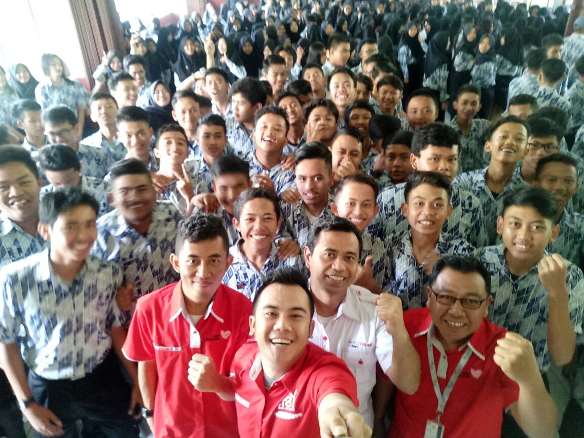 Wuiihhh antusiasme luarbiasa, di Kuliah umum #TelkomSukabumi  bareng siswa SMKN2 kota #Sukabumi ...