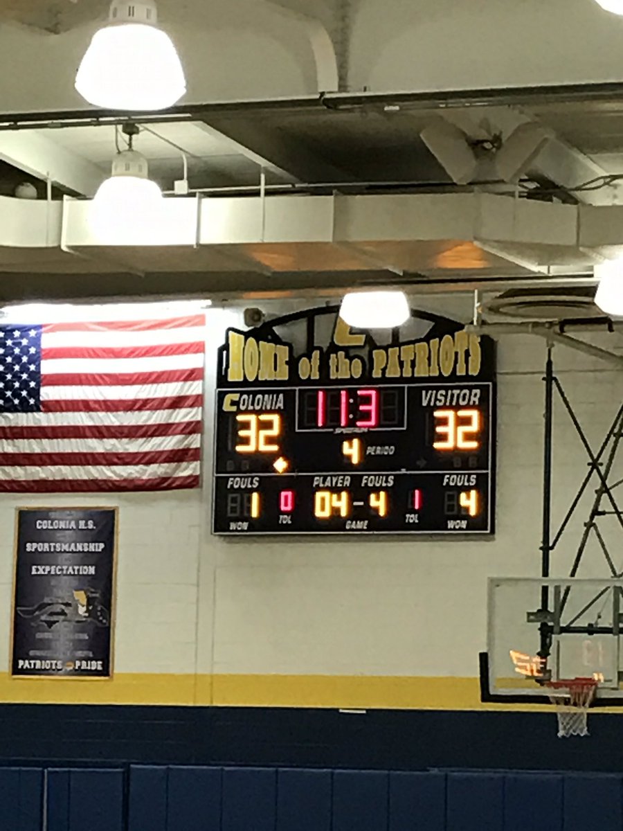 AlexSavage_CHS's tweet photo. Tied game with 11 seconds left https://t.co/fTeT3x7veV