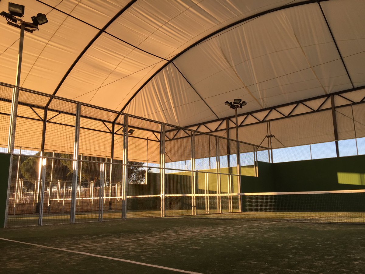 Ya estamos dentro!!
Mucha altura y no más suspender clases..... que siga la magia. 🎾✨🎾