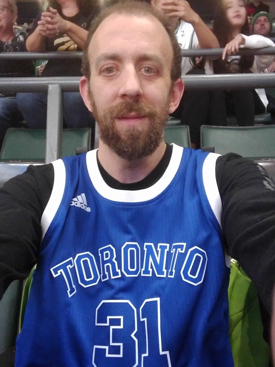 russell_r's tweet photo. @MatterofKAT just back from @BlueMtnResort to see my #raptors tonight! Bring me North and I'll gladly rock the husky Jersey over my gear! https://t.co/6WuolbuGy0