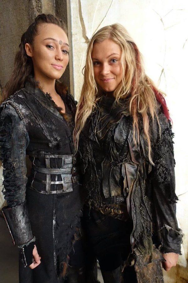 LazarovMartin7's tweet photo. Support #Lexa #Clexa THERE IS ONLY ONE #HEDA
https://t.co/9R4uMuL5Bl
#LexaWantedAlive
#lexaishope https://t.co/bxq7VR2h1h