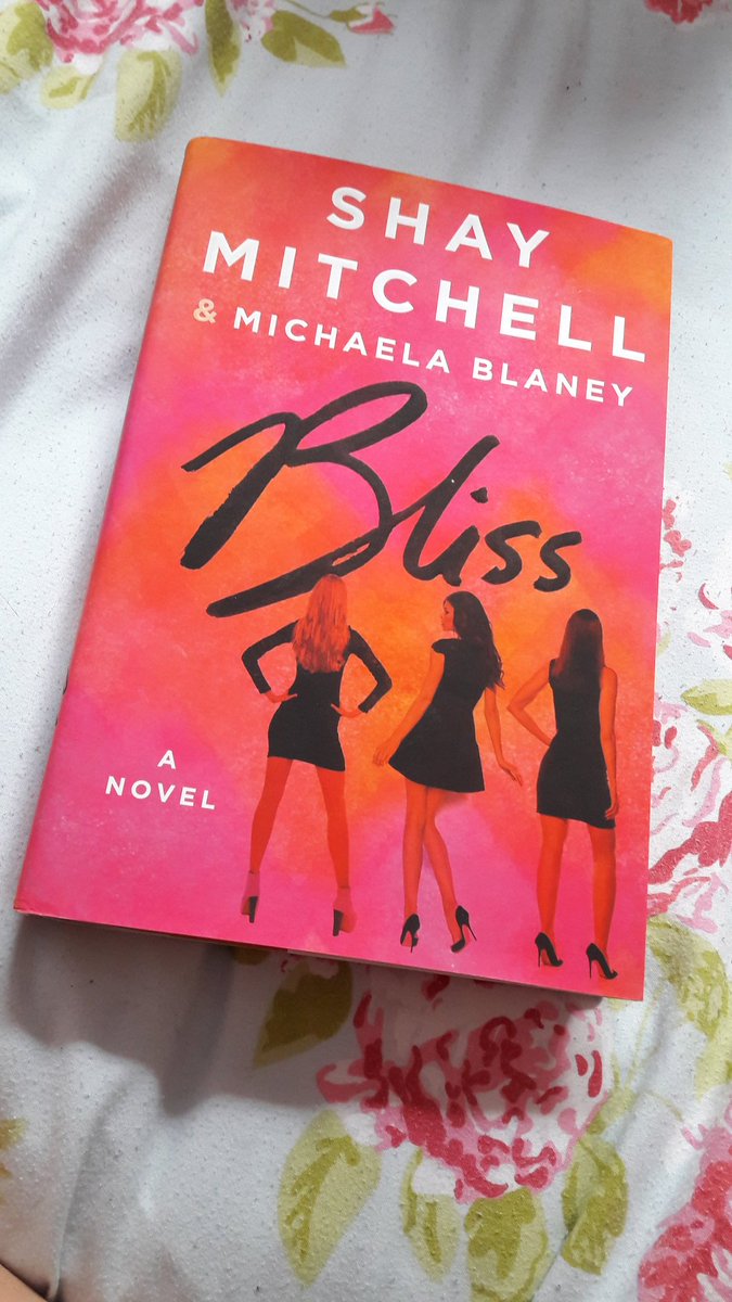 laurenn_mb's tweet photo. @shaymitch look what finally came❤ can't wait to start reading itt!! #bliss #ShayMitchell https://t.co/VnvDUfMjEF