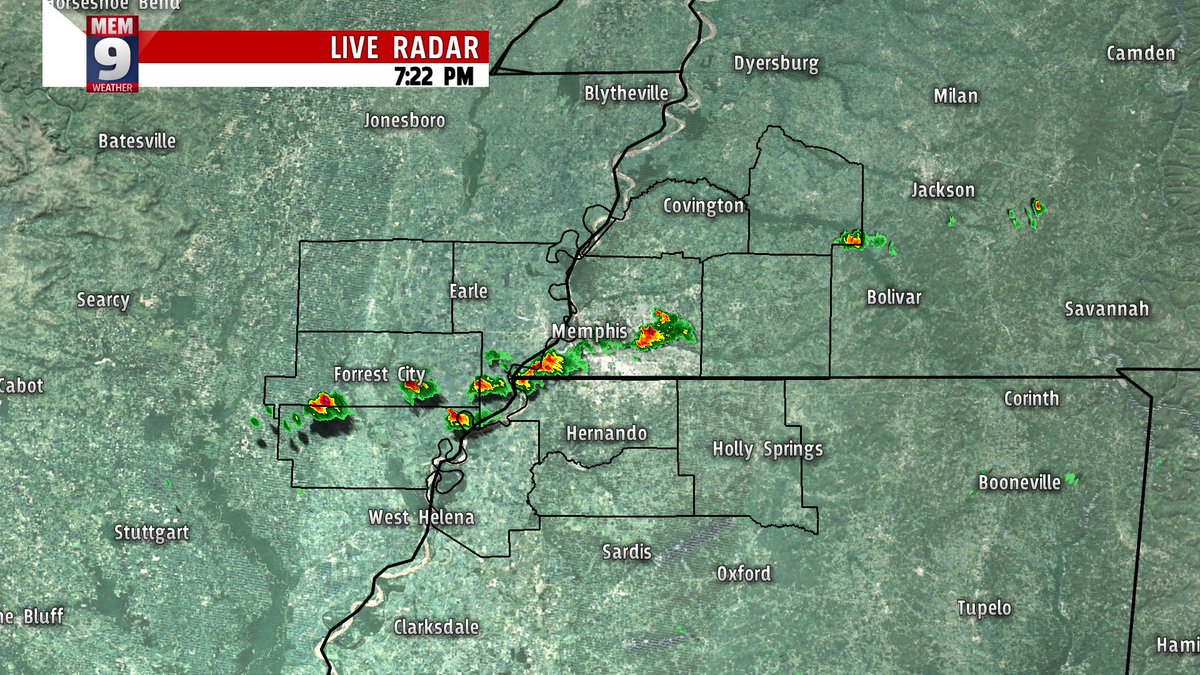 Mem9weather's tweet photo. Sct'd showers have developed across the metro this evening. Heavy rain  will be the main concern. More showers are possible 2night. https://t.co/puOcrcbCff