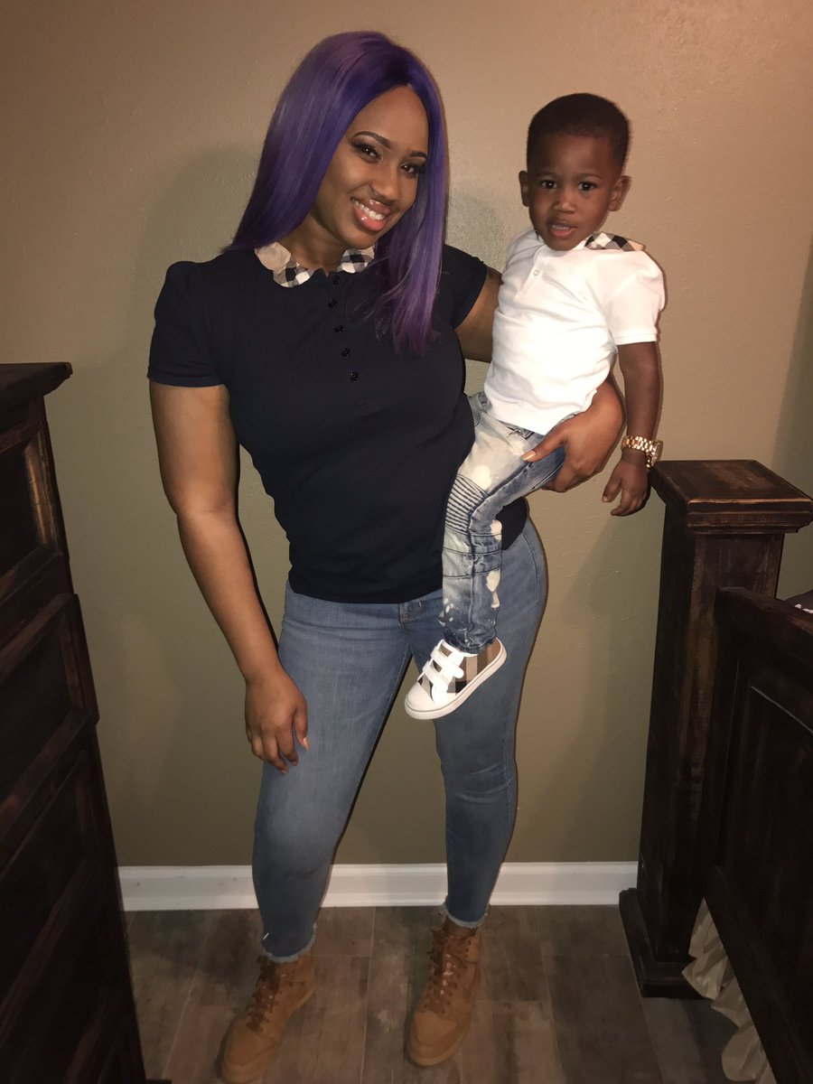 queence____'s tweet photo. famILY 😘 https://t.co/wBHlw2CJ5Y