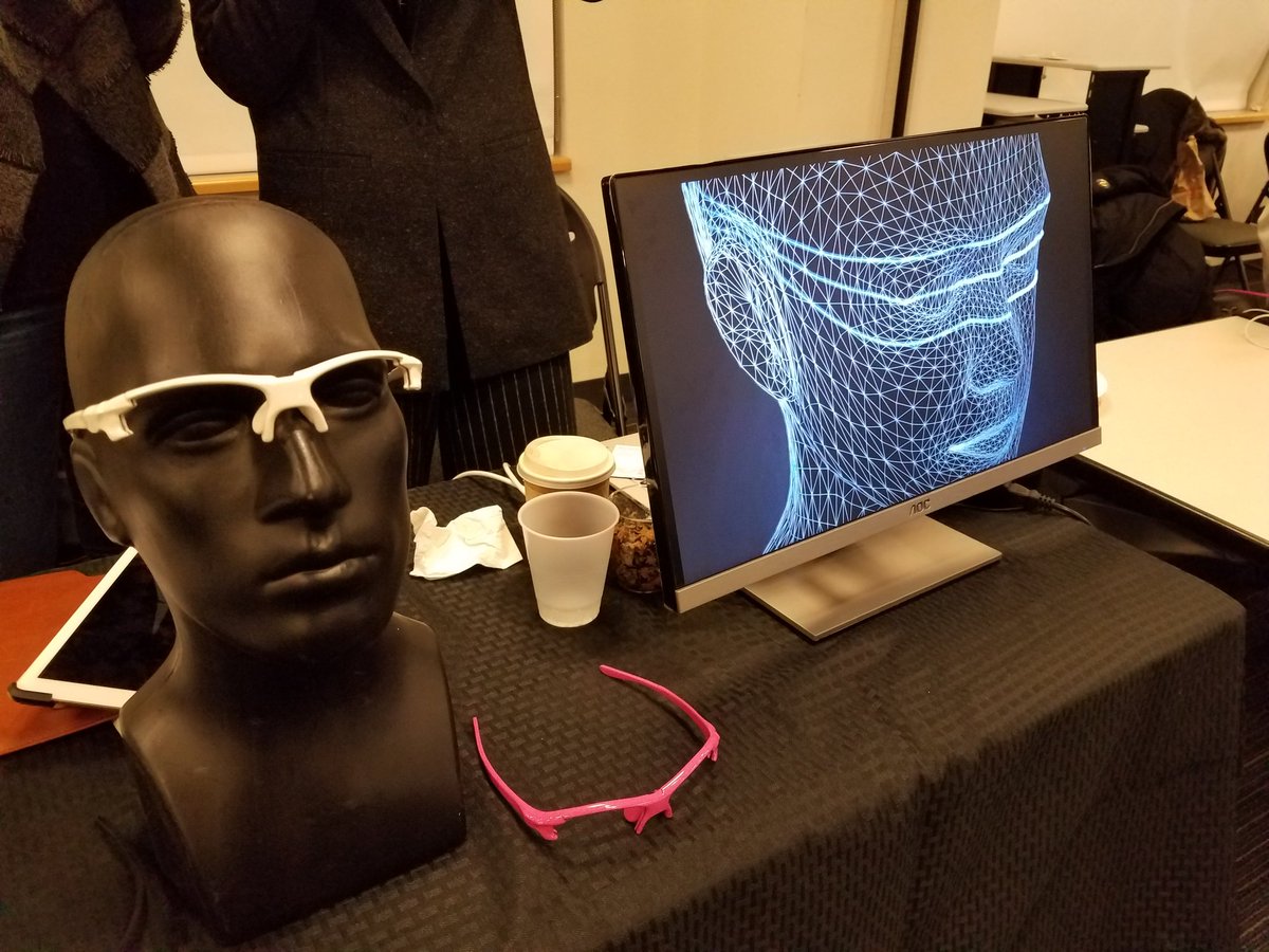StartHubBoston's tweet photo. .@SkelmetInc: custom wearables for 7.4B unique heads and faces in the world! #BNT73 https://t.co/rh45Djt21i
