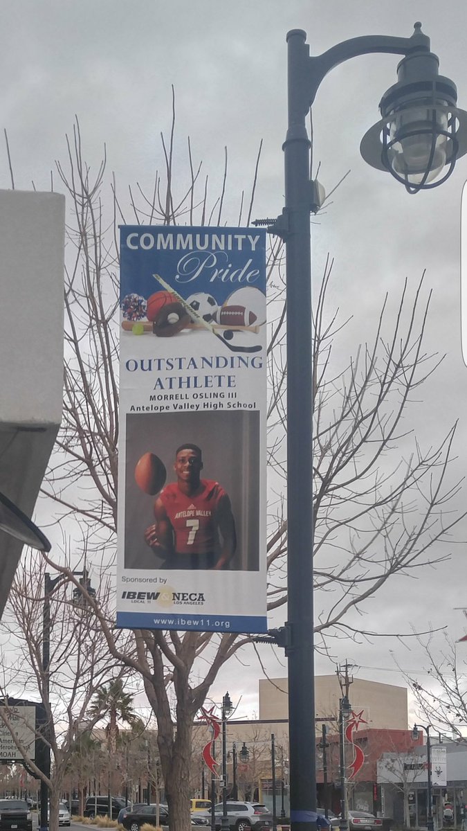 biggmoe06's tweet photo. Rippin the city and the city showin love....2 of 661 finest @M_Osling @schoolboymo10 #AVLOPES #D1BOUND #IKNEW # https://t.co/o58T7zkUEO