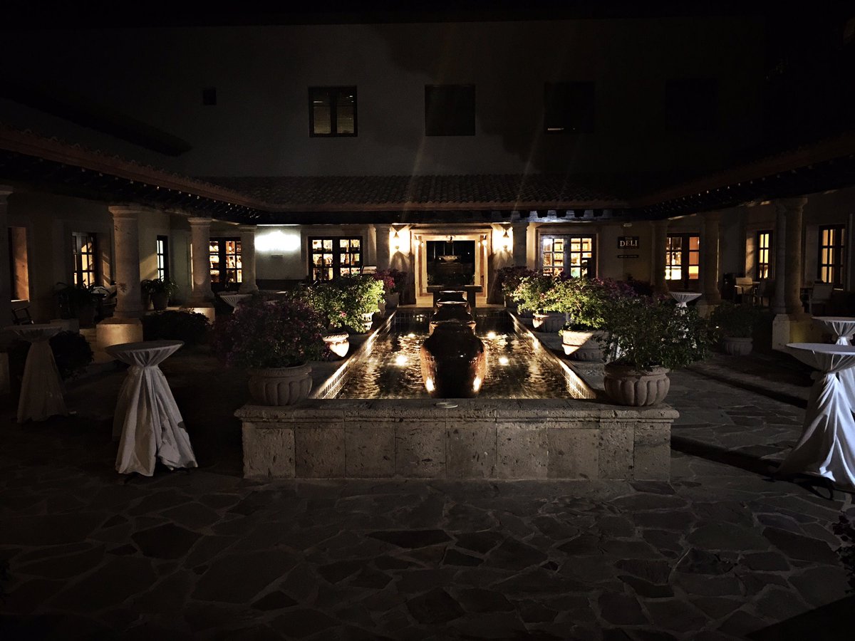 Getting ready for our first Welcome Cocktail at <a href="/PuebloBonito/">PuebloBonito Resorts</a> #SunsetBeach Welcome Doctors! We ❤️ to have you in #Cabo #CaboFest