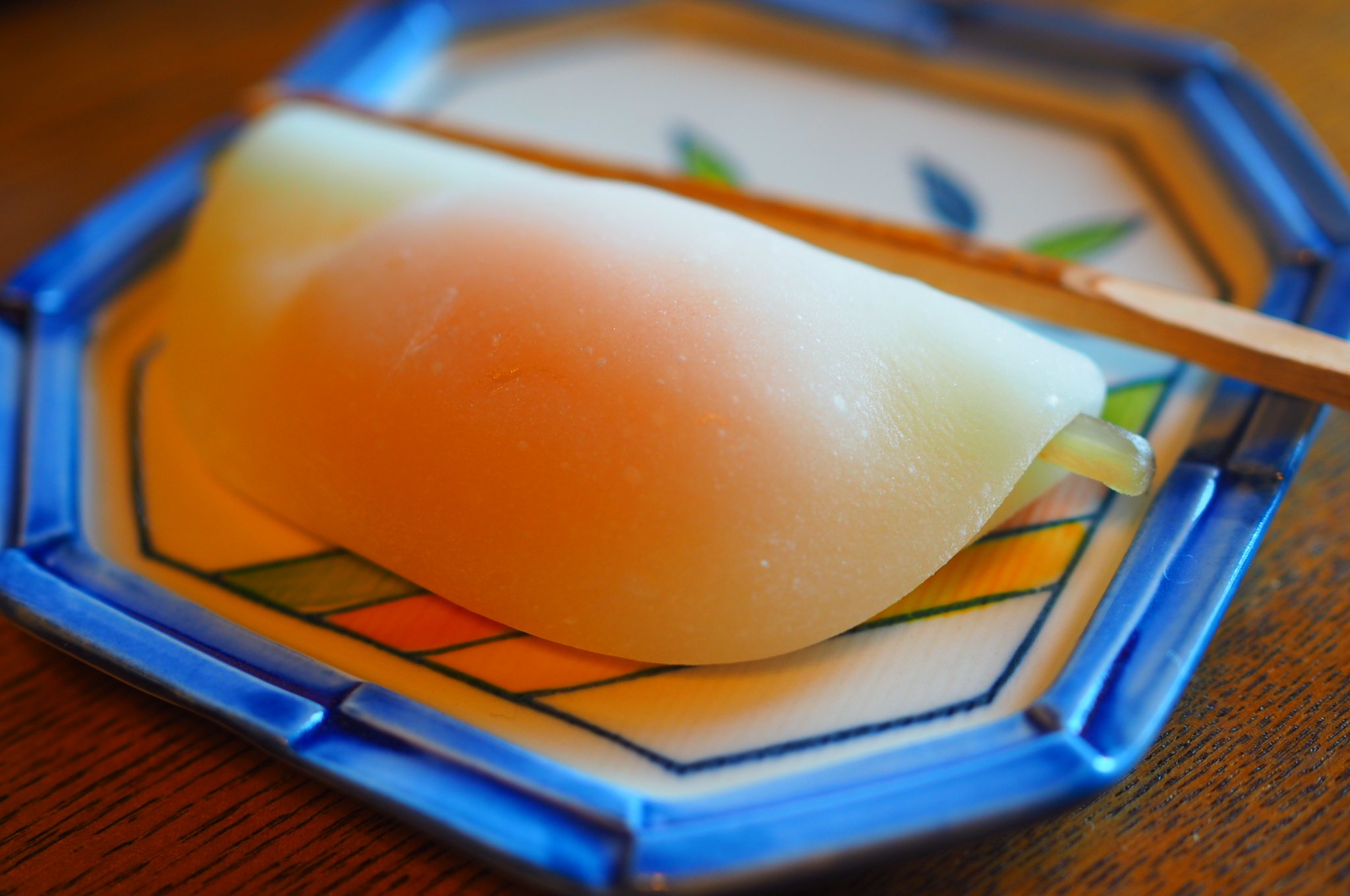 تويتر 最富キョウスケ على تويتر 鏡開きの日なので餅関連ツイート お正月に私も花びら餅をいただいたのです デイジーのカラーイラスト 初釜 で黒崎が扱ってたものですね 甘く煮た牛蒡と味噌餡が美味しい 一緒に食べた酉のお菓子も可愛かったなあ T Co