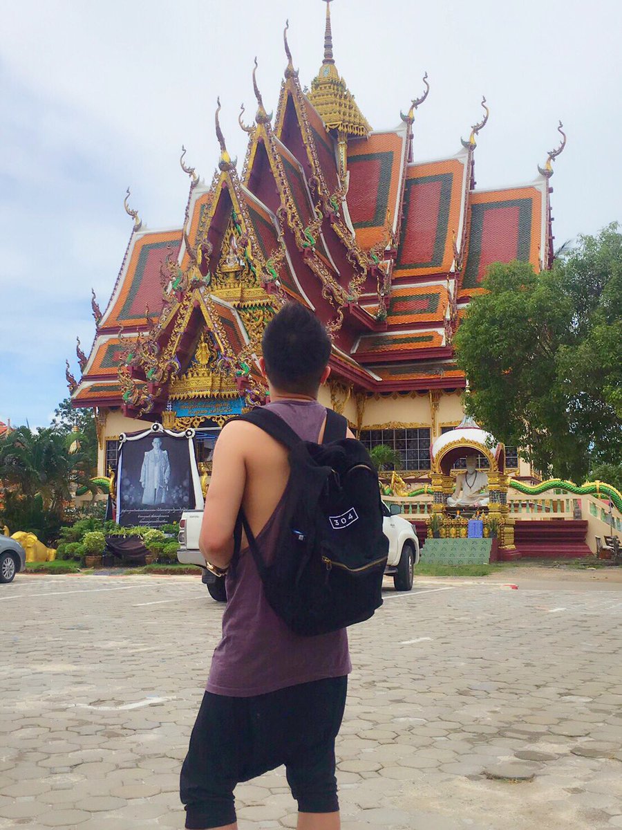 Sy_Chan's tweet photo. thanx @304clothing for the ruck sack for my hols in thai land! love it! #mensfashion #fashion #thailand #kohsamui https://t.co/6BYVcKhR5m