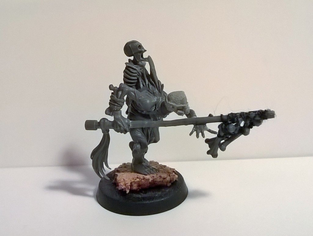 hwd_paints's tweet photo. Shaman joins the tunnel dwelling #Diggas for my #Gorkamorka project... Onto a second doomwheel next #AoS #warmongers https://t.co/KbIcG4iNJR