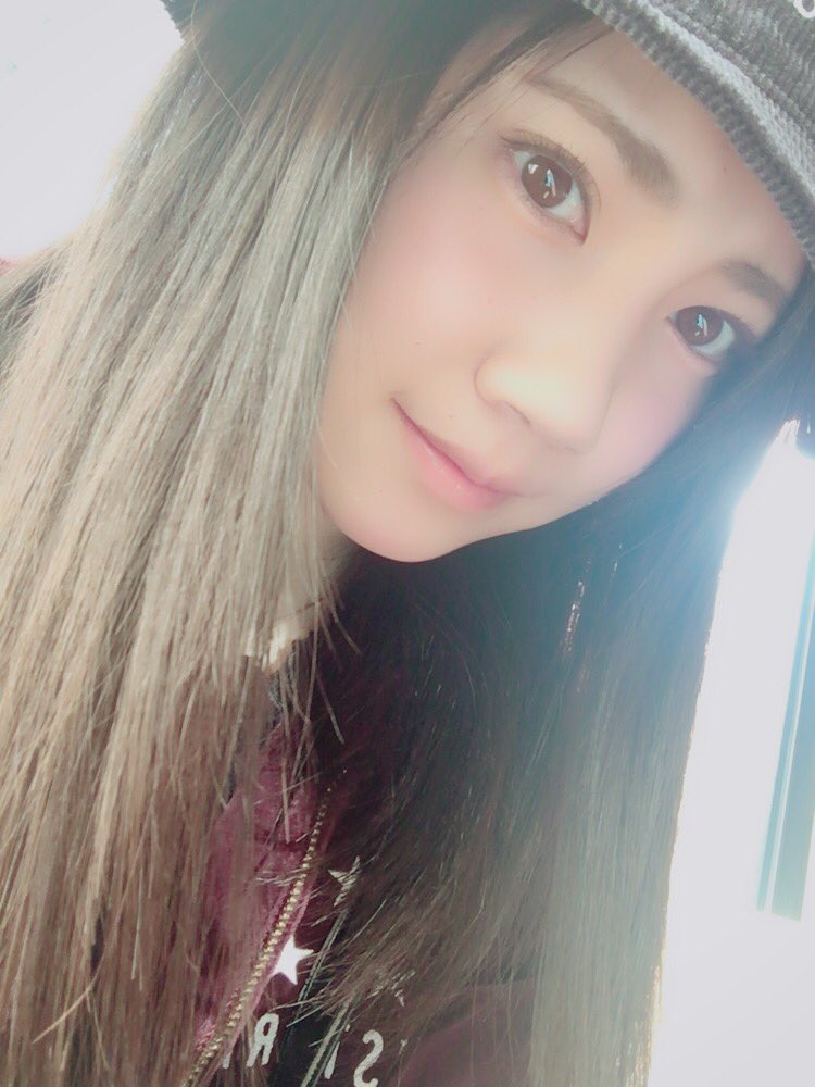 ryoha_1009's tweet photo. 昨日足の裏に
しっぷを貼って寝たら

今もずっとすーすーして
寒い。（笑）

足たくさん使った日に
足の裏にしっぷ貼ってみて!!

すーすーしますよ。（笑）♪👍👍

#今日は
#Happyday
#♡ https://t.co/1jhFEAogEq
