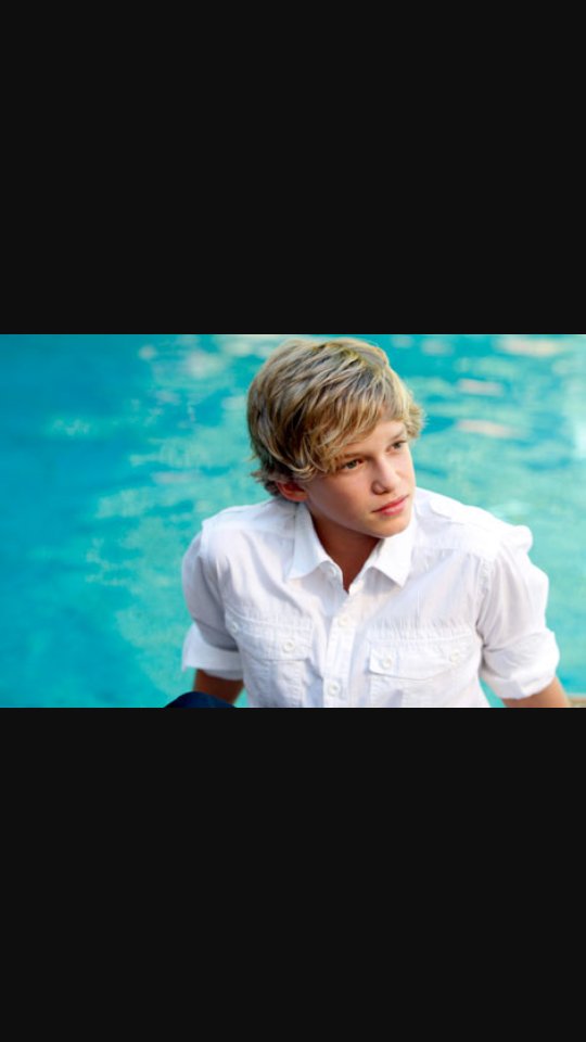 OMGGG! I LOVE YOU SO MUCH, CODY SIMPSON!!!! HAPPY 20TH BIRTHDAY!!!!! 