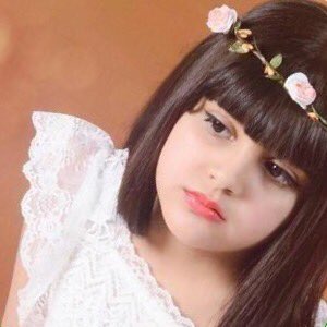 من الموجع جداً
أن تتحدث وتتغيرُ نبره صوتك ..
وكأن دموعك تتحداك
: إمّا أن تصمت أو أفضحك