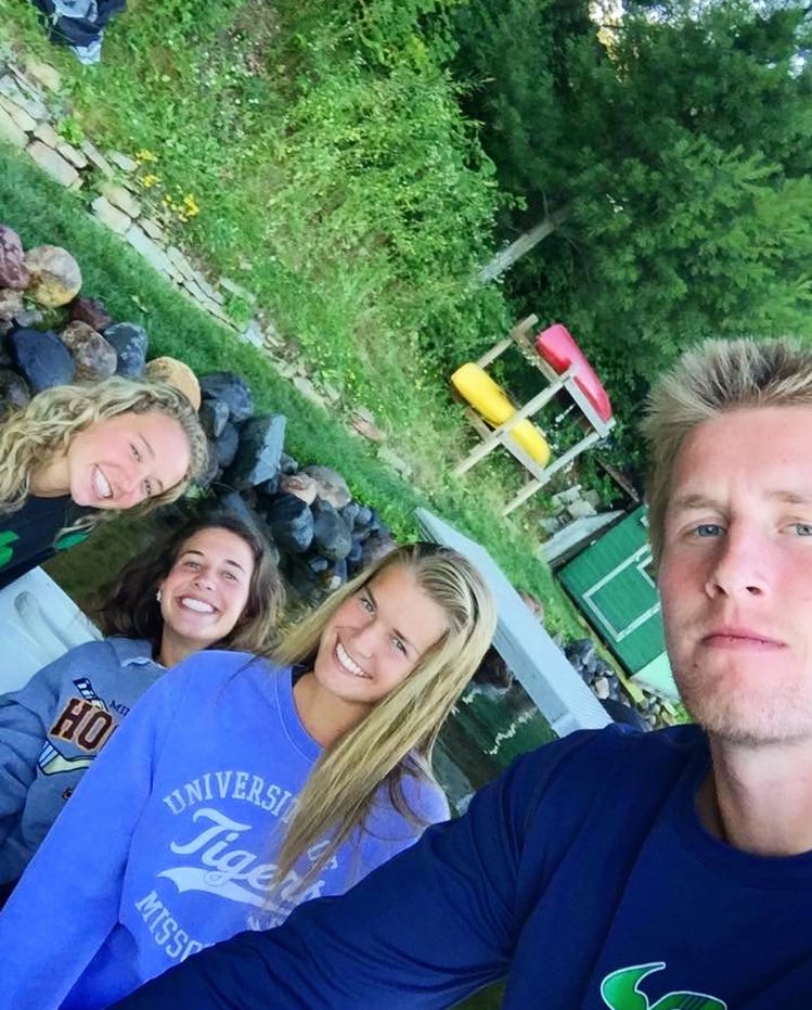 katewiniecki's tweet photo. Happy 23rd to the best brother, love you💯 https://t.co/0L6XKc9QEO