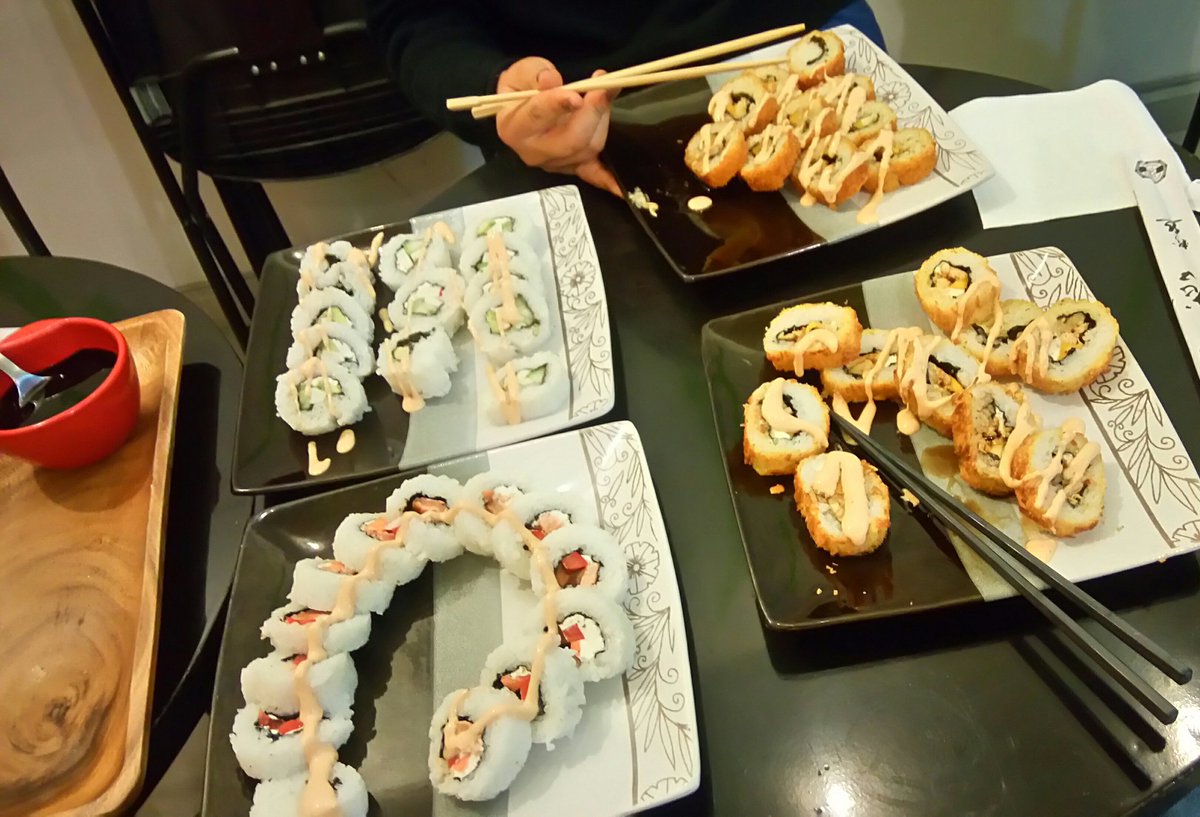 JoisCanalv's tweet photo. #Midory #Sushi #Makis https://t.co/NgfwgVA2Jg
