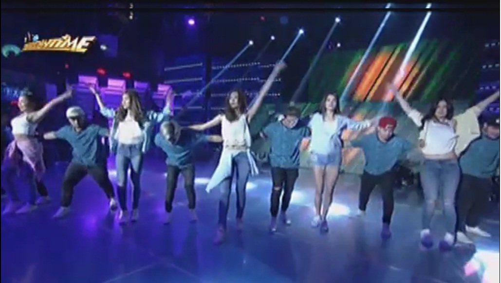 eneckneck's tweet photo. Grabeh ang trolls kung maniwala ka sa kuwentong kutsero.. wla na raw c M sa GT dahil matanda na di ba pwd buzy lng?haiiist pisti
#LLCourage https://t.co/KIacxb5RyV