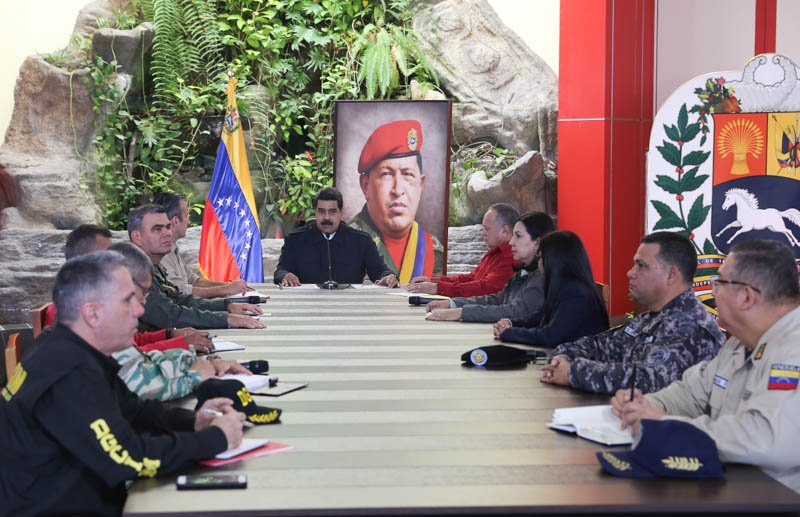 NestorLReverol's tweet photo. #Noticioso | Presidente @NicolasMaduro  juramentó Comando Nacional Antigolpe por la Paz y la Soberanía https://t.co/7myiTcIBxh https://t.co/jG50pogo1T