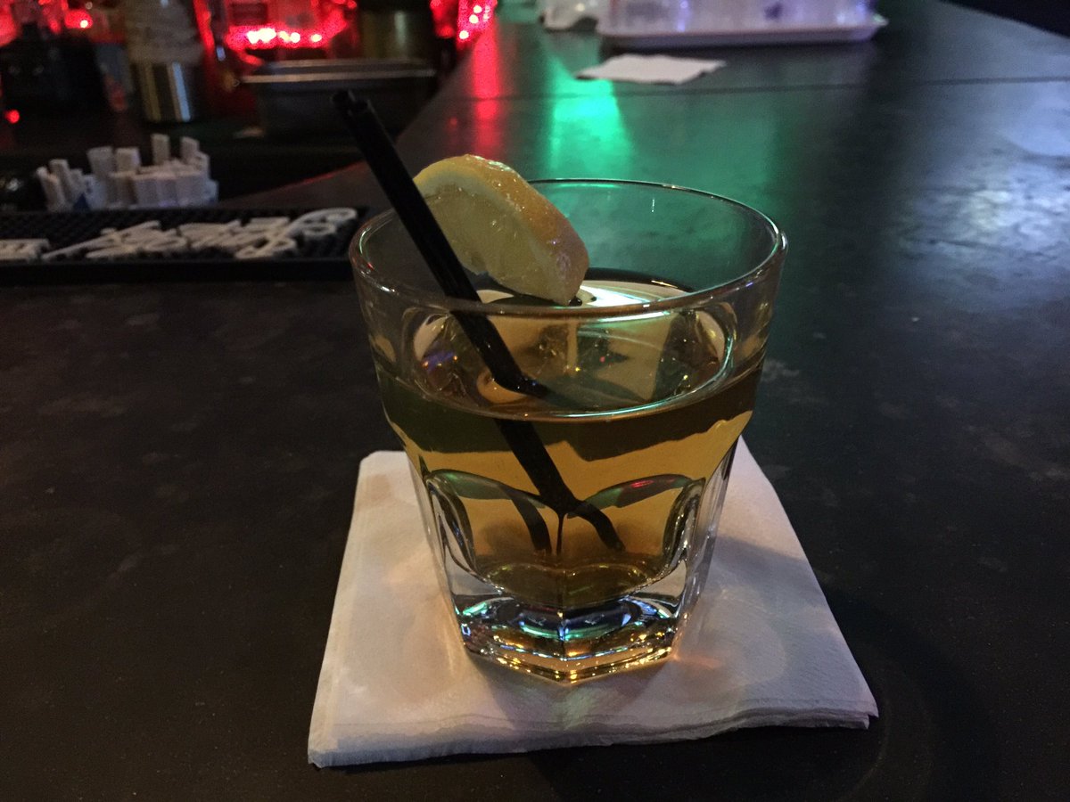 w0rl0ck's tweet photo. The ailment. The remedy. Left the store to go home and found the car covered in snow. When did that happen? Da'Hui and hot toddy is the fix. https://t.co/wzr2PluNWL