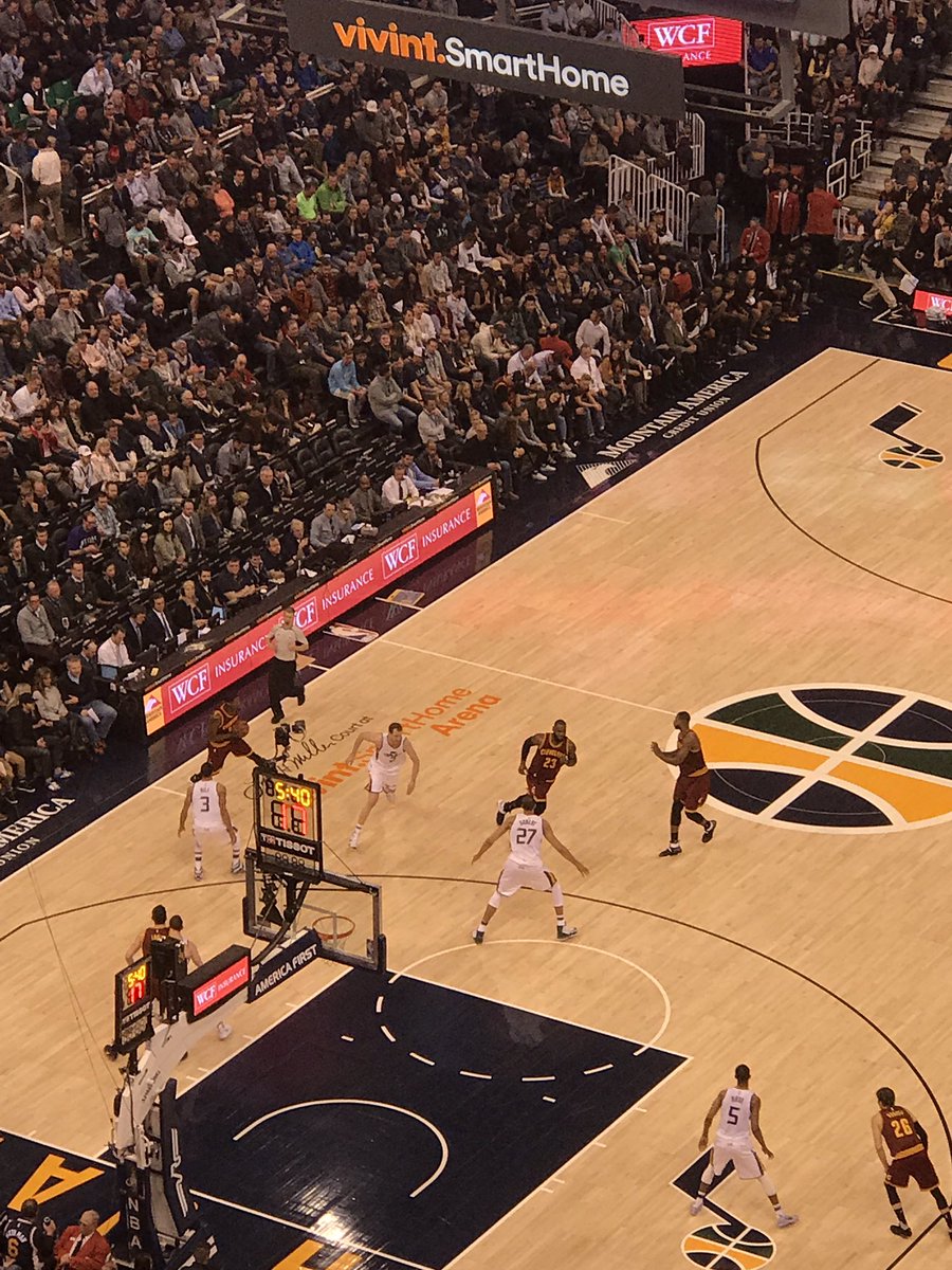 skylerwebb8's tweet photo. Sooooo much fun being able to watch @KingJames play but even more fun being able to beat him🙌🏻🔥🔥🔥🎉 @utahjazz #RespectKingJames https://t.co/KVL3v20kq8