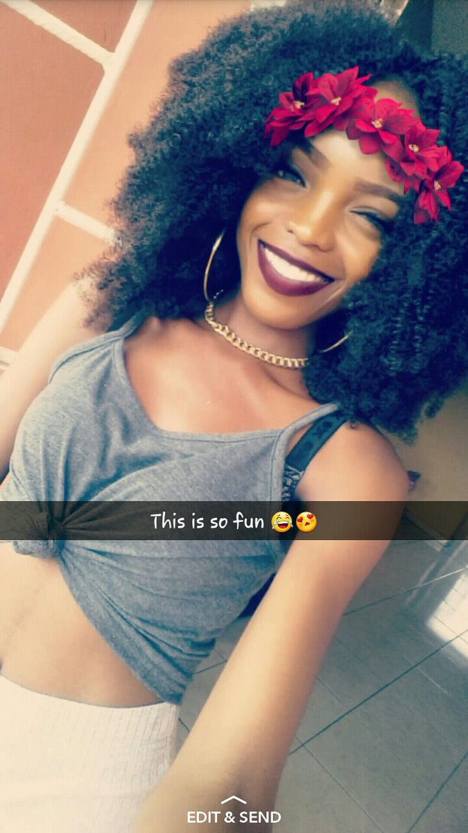 Bee_utiful101's tweet photo. Been waiting on her birthday for so long and its now here. Happy birthday best friend, thang2, etc😙😙😙 cc @nyabzie https://t.co/rRAIal34wY
