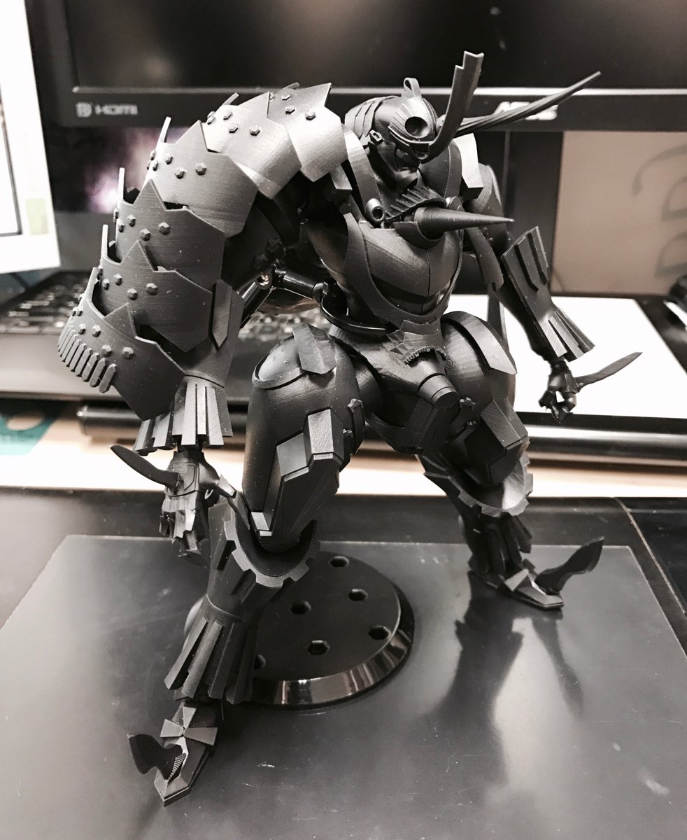 MaK_Ishiwata's tweet photo. ガレキ村正試作。じわーっと出来てきてる。可動考えながらの立体出力なので時間かかっとります。 https://t.co/7oepHiF4Ij