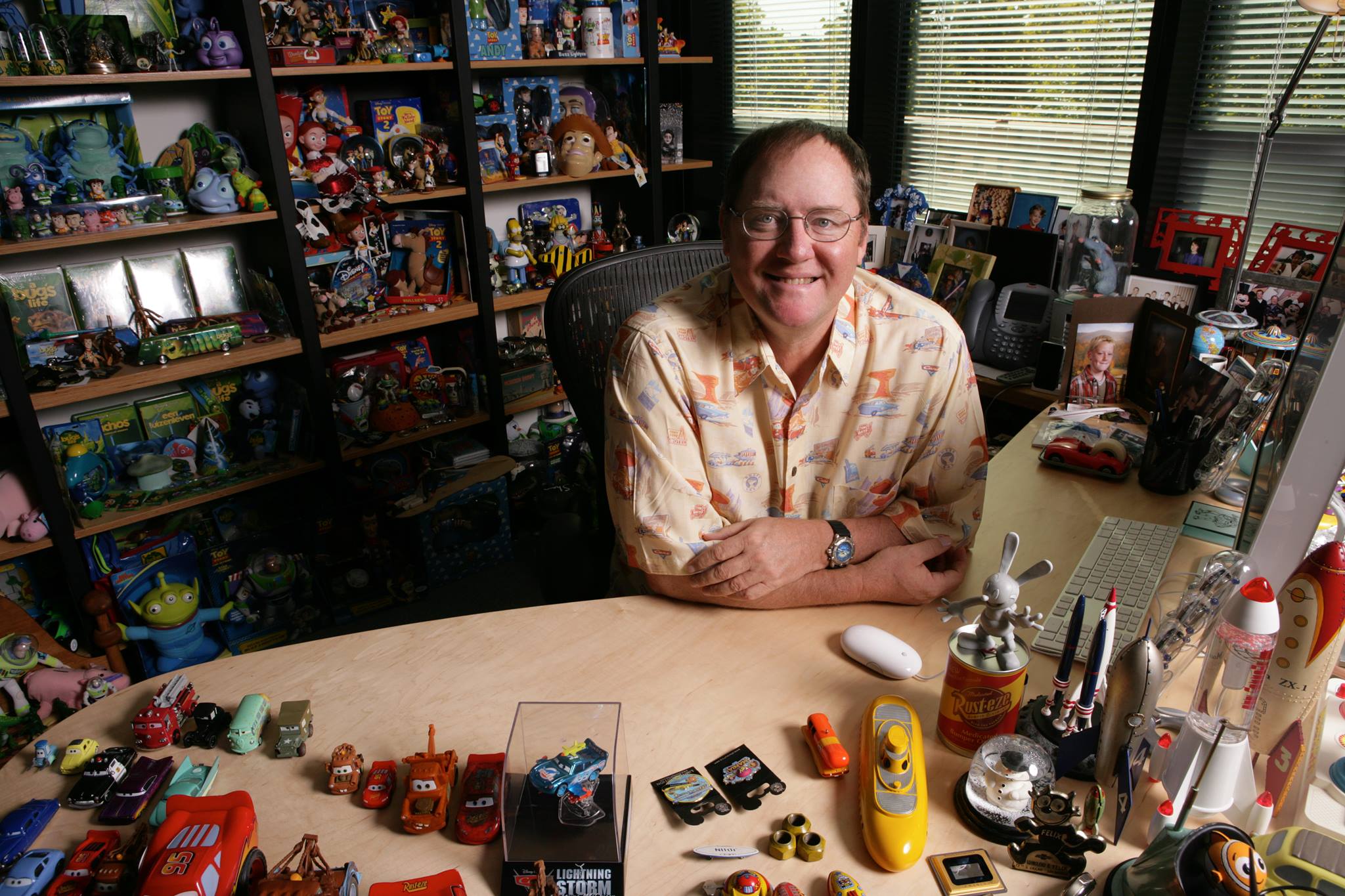 Join us in wishing director and Pixar animator John Lasseter a very happy birthday! 