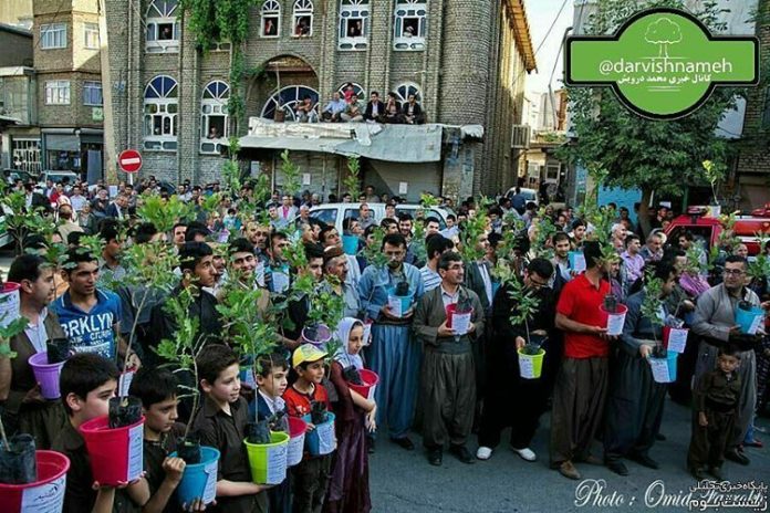 Iran's tweet photo. #GreenProtest at #forest destruction in Northwestern Iran 

https://t.co/lkA9rAOGoa 

#Environment @ebtekarm https://t.co/QX6AuWKwIv