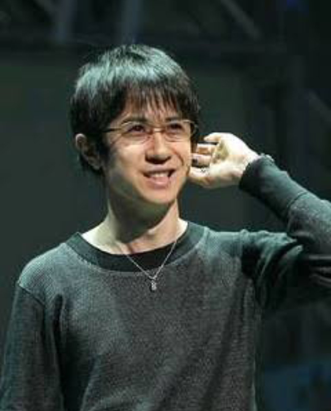 有希兎 X Pa Twitter 話題になった 君の名は の監督 新海誠さんと 声優杉田智和さんの若い頃が 似てる気がする 新海誠 杉田智和 似てると思ったらrt T Co Nzpau7e1ee Twitter