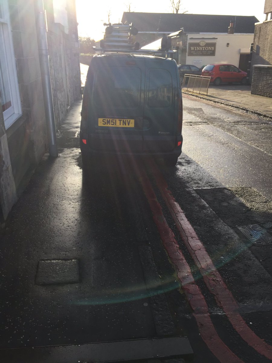 Pavement parking on double red line, Kirk Loan EH12. Driver was eating his lunch. <a href="/SWDMedia/">SWD Media</a>