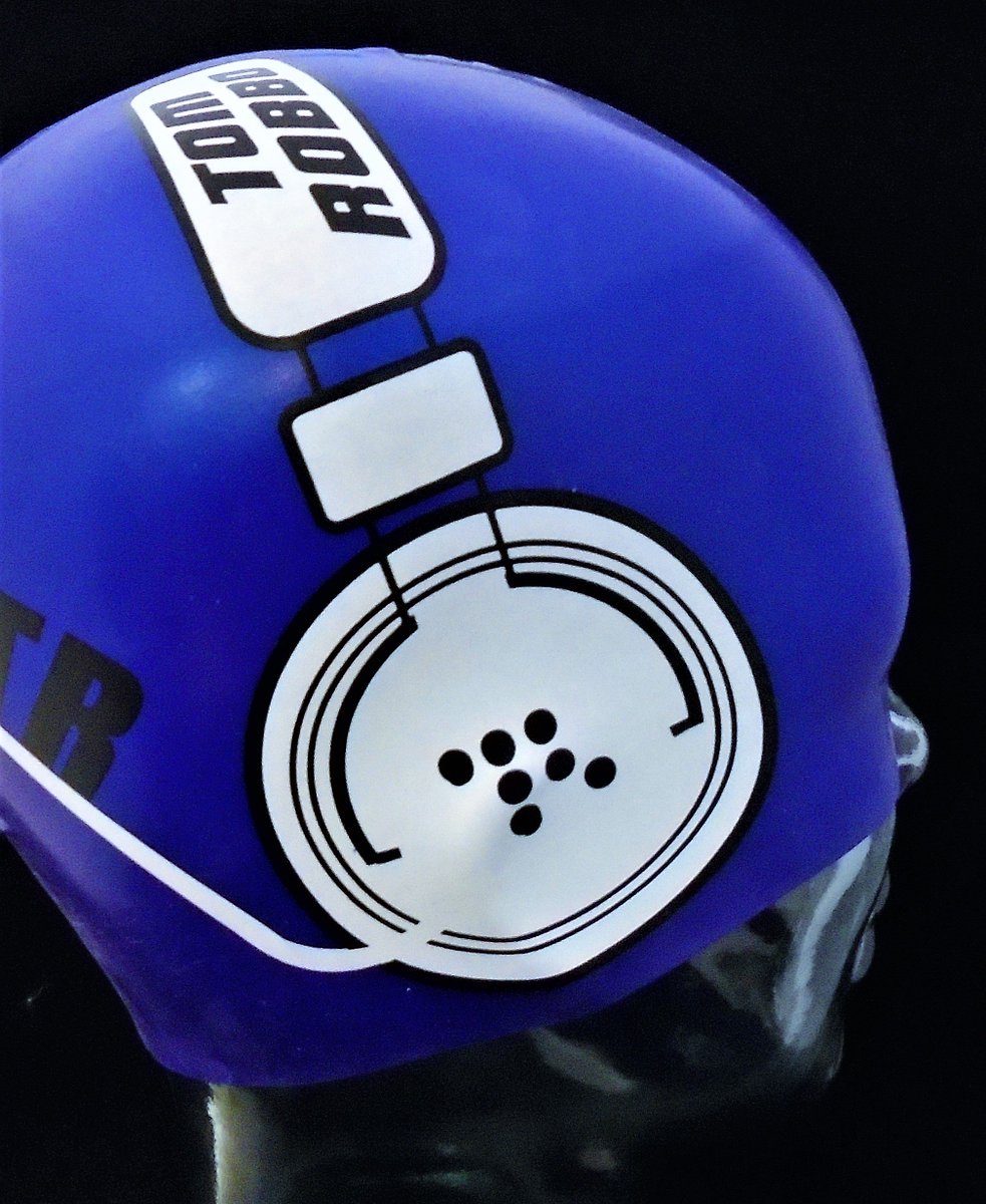 swim_print's tweet photo. We love these caps just gone out to @Tom_Robbo_ ! Super cool! https://t.co/gI5VOxNZi2