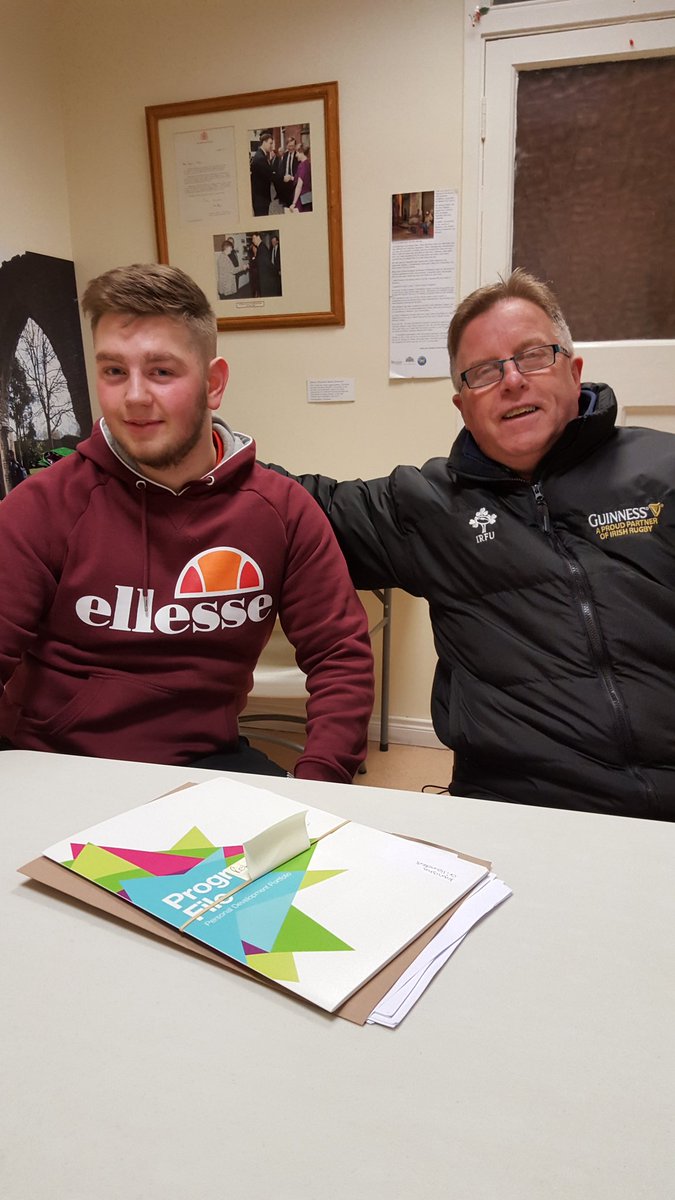 That's how 2do mornings! Andrew òne of R @BrysonFutureS trainees dropped in with his mentor Rab fresh from a job interview &amp; Yesss he got it