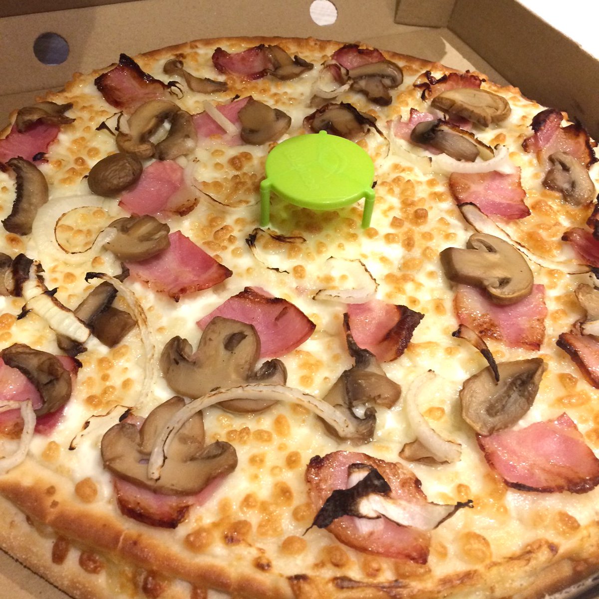 telepizza_es's tweet photo. RT si quieres zampártela ¡¡¡GRATIS!!!

#GanasDeTelepizza https://t.co/1YSmWdRHWm