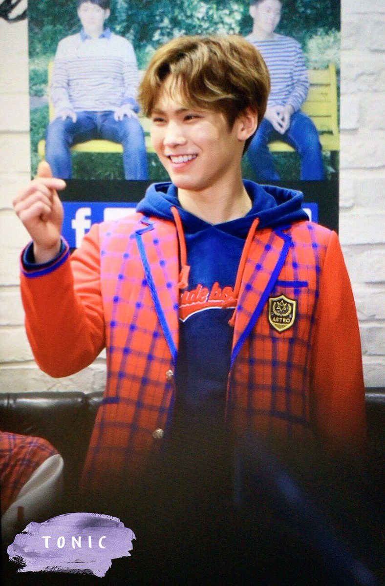 ROCKY_990225_'s tweet photo. [PRE]170111 클럽 캐백수 오픈마이크 ::

#아스트로 #라키 #ASTRO #ROCKY #박민혁 #고백 @offclASTRO

미녁이 식혜 안먹어여~~😆😍 https://t.co/BXEhIN4lJd