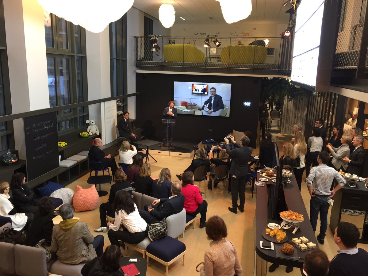 jeanspiri's tweet photo. Inauguration du #Livepoint @GroupeONEPOINT par @DavidLayani avant la conférence de Luc Ferry - un lieu de co-création agile et de débats https://t.co/VUDlWPTfqc