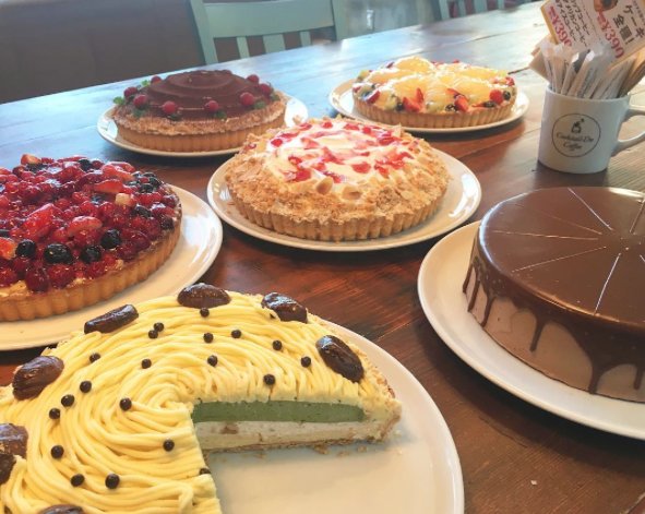 コクテール堂 みなとみらい店 コーヒー ドリップ アメリカン アイスコーヒー ケーキ全種類390円フェア開催中 ケーキはどれでも390円 もちろんテイクアウトも ケーキの種類は週単位で入れ替わっていく予定です T Co Pcgs7ebnjg