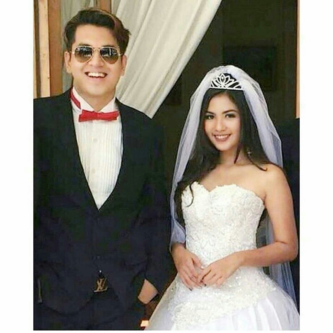 KjlvBatam's tweet photo. Besok 12 Januari 2017 #JonesTheMovie tayang di Bioskop kesayangan anda 😠
Cc: @kvinjulio @Jscmila https://t.co/1bOHBCpw3k